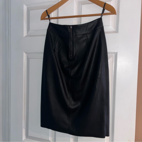 New black faux leather pencil skirt, front slit - Picture 1 of 3